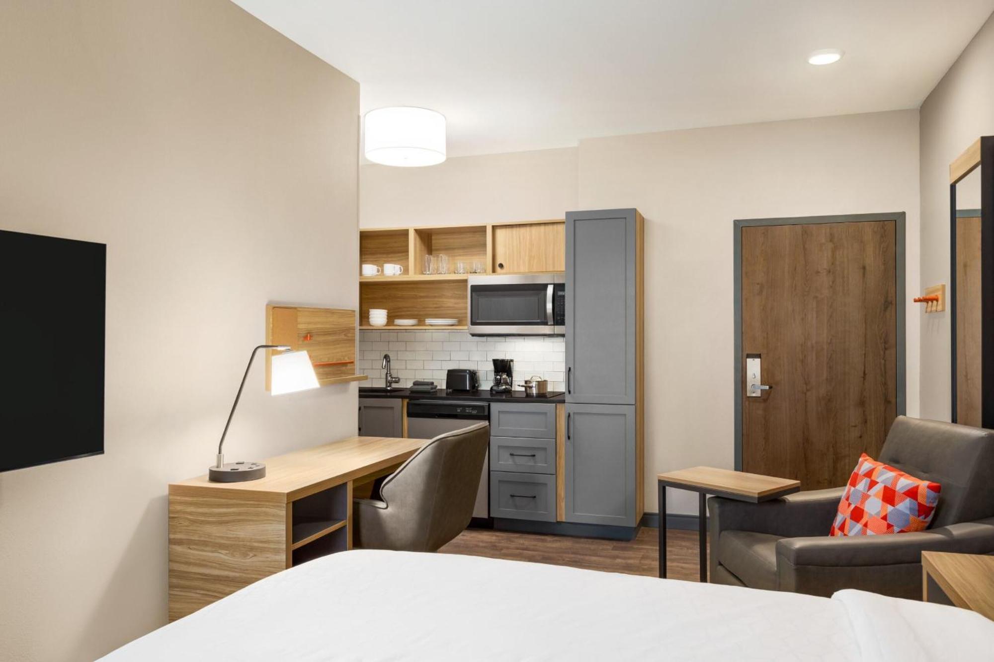 Candlewood Suites Miami - Doral By Ihg Tamiami Extérieur photo